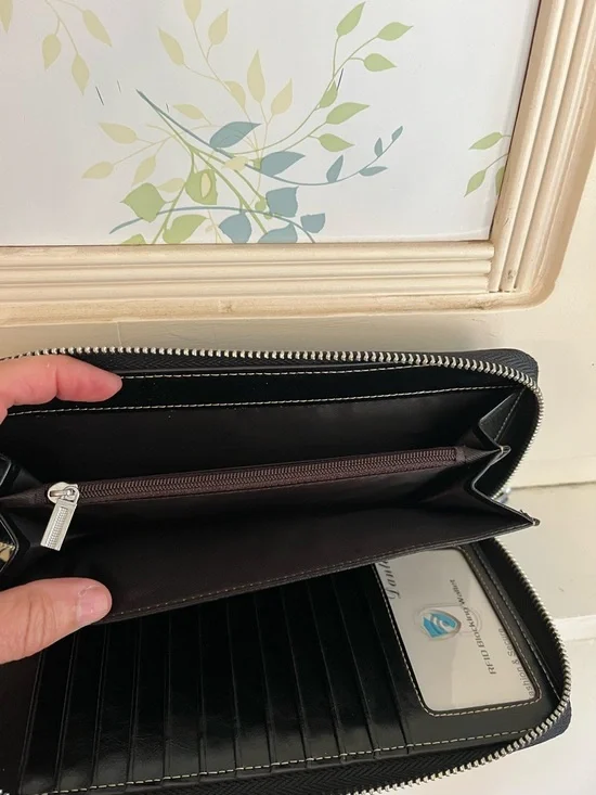 Black Leather Zip Wristlet Wallet - Picture 4 of 10